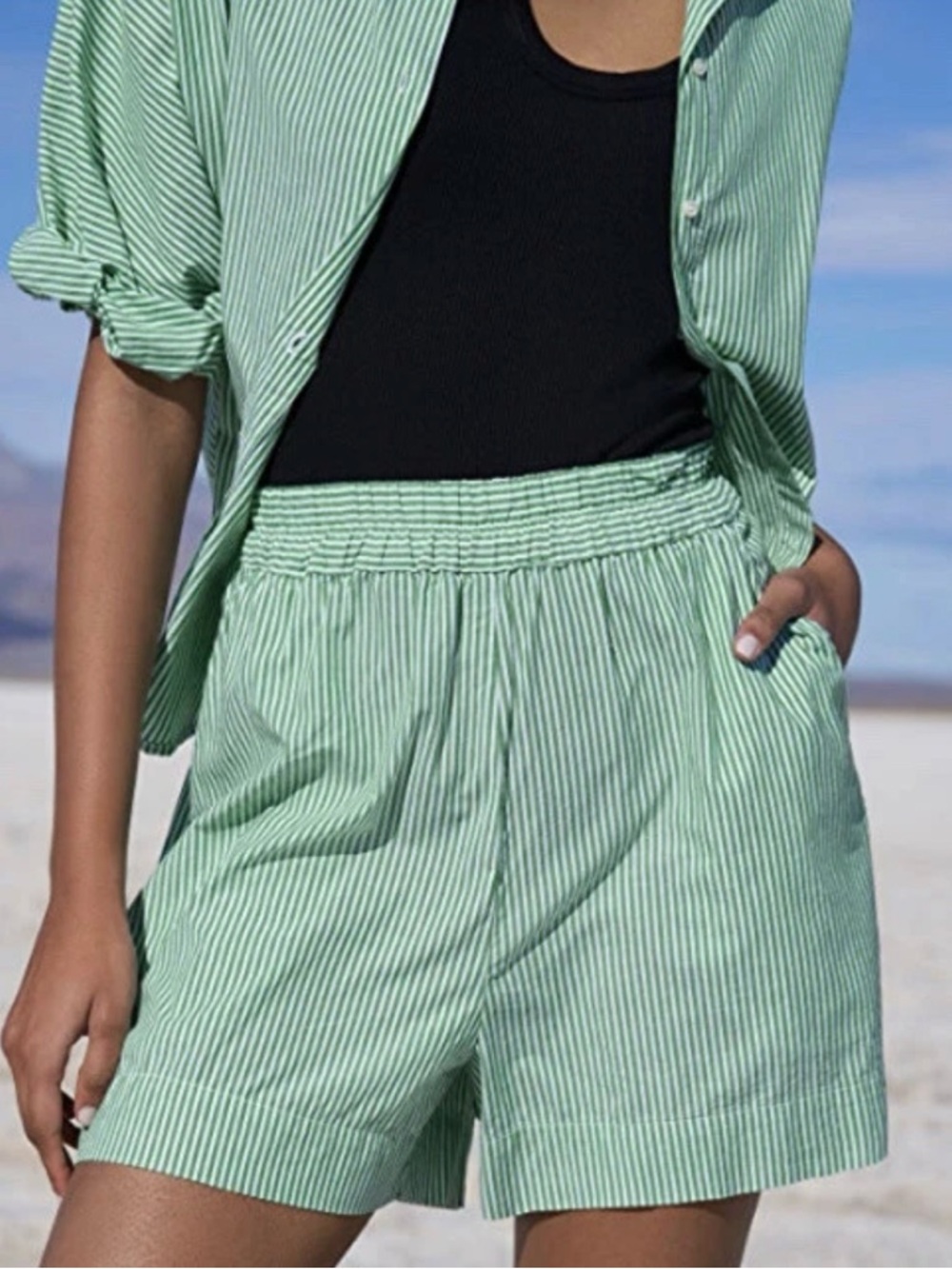 XiRENA Green and White Striped Relaxed Short Set